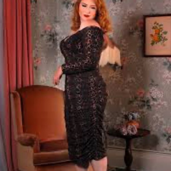 2X Monica Wiggle Dress with Sleeves, Leopard Print - Picture 2 of 6